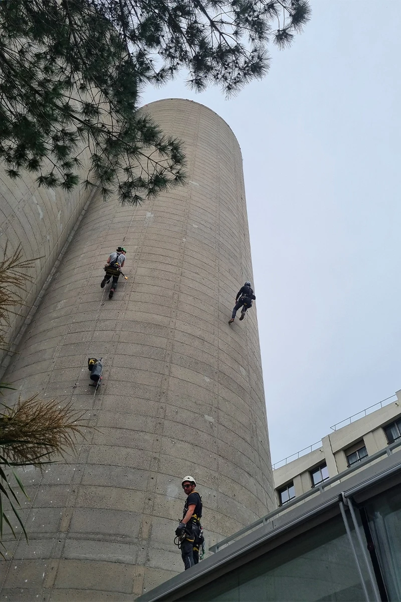 Vertigina site de grimpe urbaine sur des silos historiques à Bordeaux