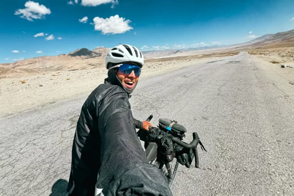 Jean Rouaux de Chamonix à l'Ama Dablam en bikepacking